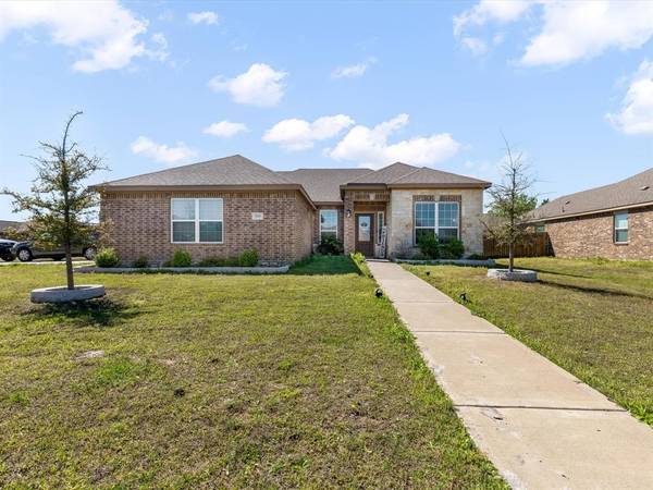 700 W Milas Lane, Glenn Heights, TX 75154