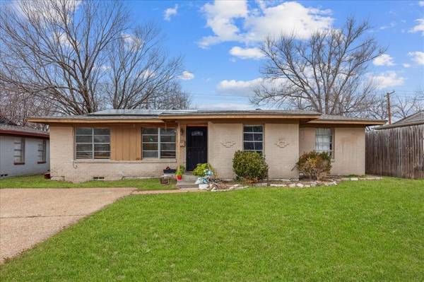 1413 Richard Street, Mesquite, TX 75149