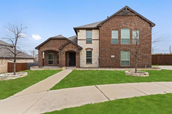 706 Camden Court, Desoto, TX 75115