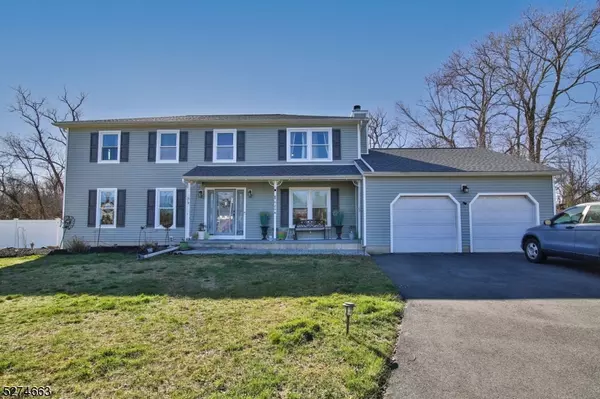 26 Spicy Pond Rd, Howell Twp., NJ 07731