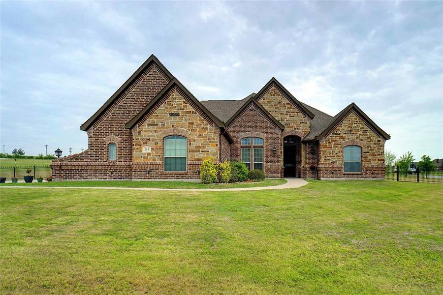 124 Churchill Circle, Weatherford, TX 76085