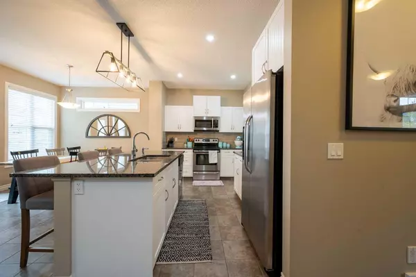 Calgary, AB T3M 2J2,197 Cranarch CRES SE