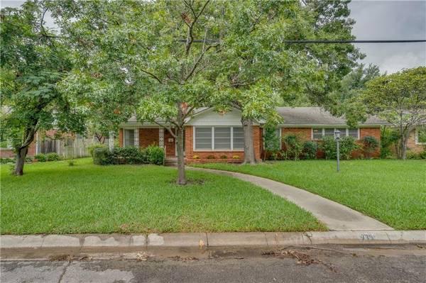 711 S RUSK Street,  Gainesville,  TX 76240