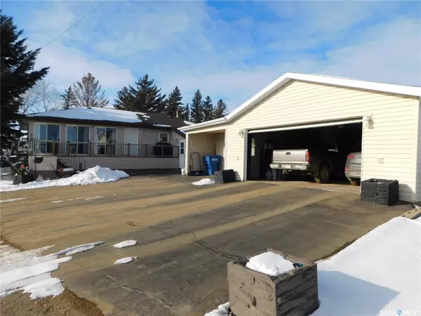 316 Centre STREET, Coronach, SK S0H 0Z0