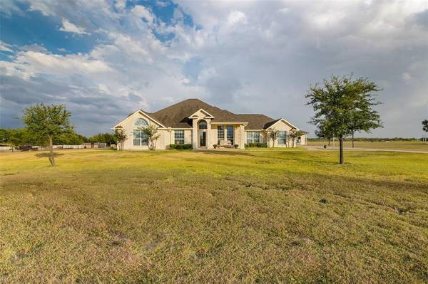 13025 Shadow Brook Court, Terrell, TX 75160