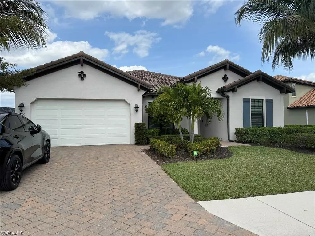 Naples, FL 34119,4356 Raffia Palm CIR