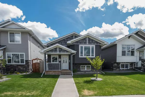 Red Deer, AB T4R 0P2,67 Village CRES