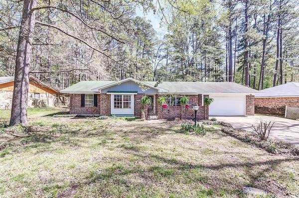 301 Whispering Pine Drive, Haughton, LA 71037