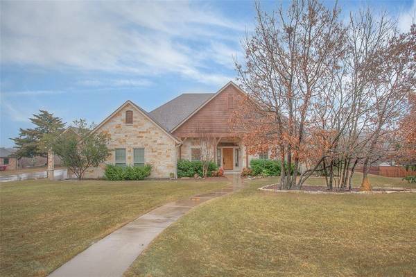 105 Running Creek Court, Weatherford, TX 76087