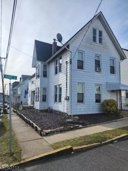 31 Davis St, Phillipsburg Town, NJ 08865