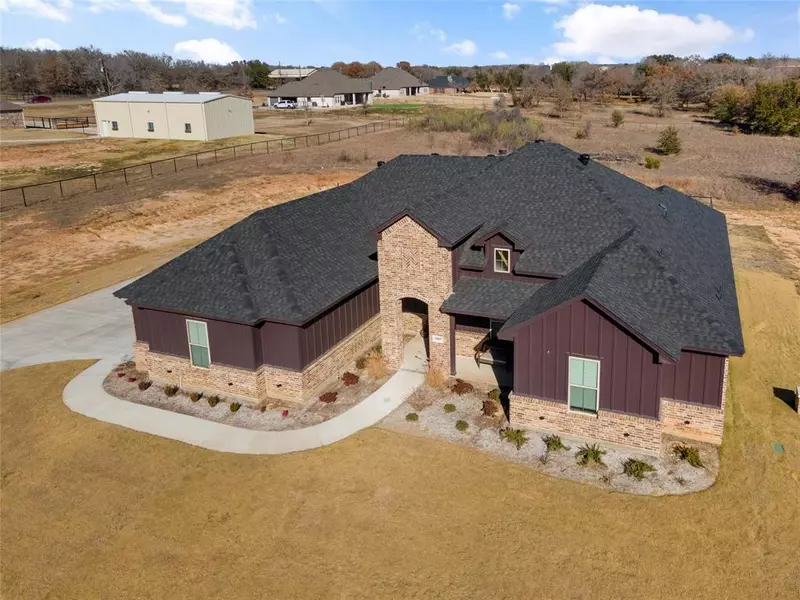 1005 Thompson Road, Weatherford, TX 76087