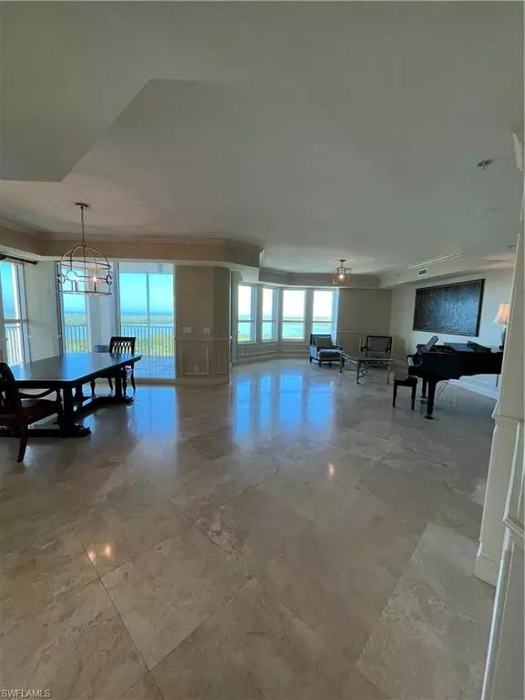 Naples, FL 34110,285 Grande WAY 701