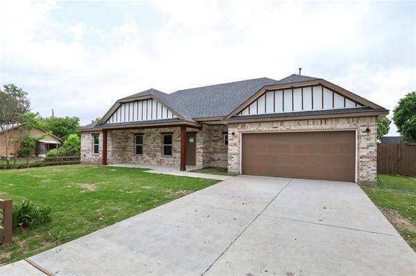 404 E Laura Avenue, Quinlan, TX 75474