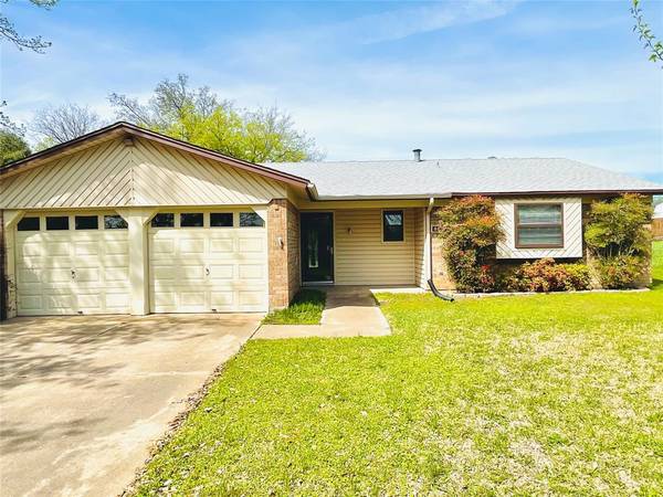 5617 Macaskill Drive, Haltom City, TX 76148