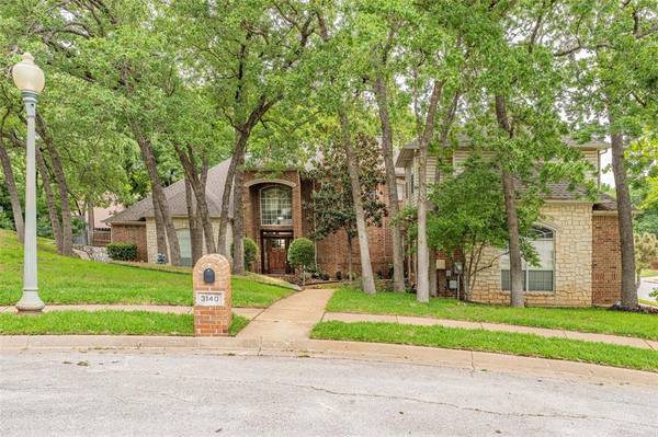 3140 Joyce Court, Grapevine, TX 76051