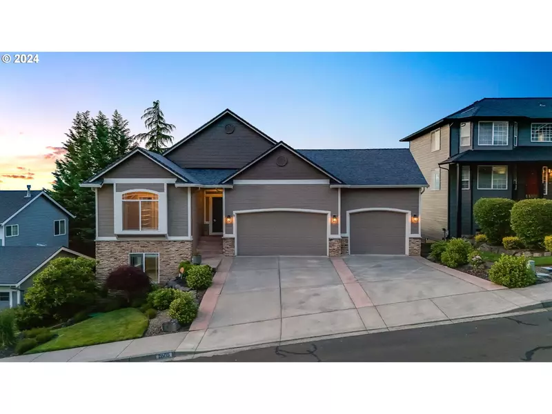 2605 NW 35TH CIR, Camas, WA 98607