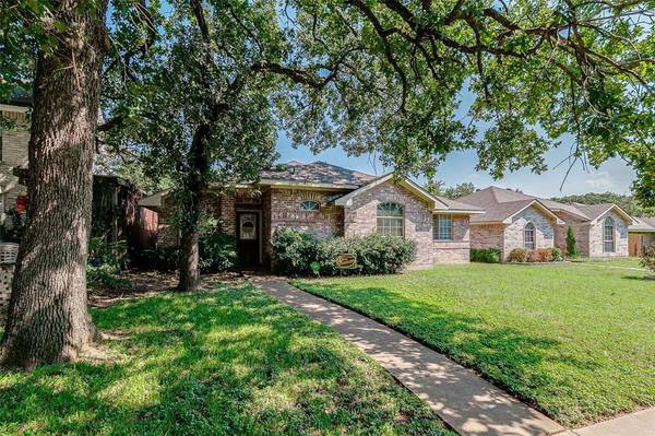 13101 Green Valley Drive, Balch Springs, TX 75180