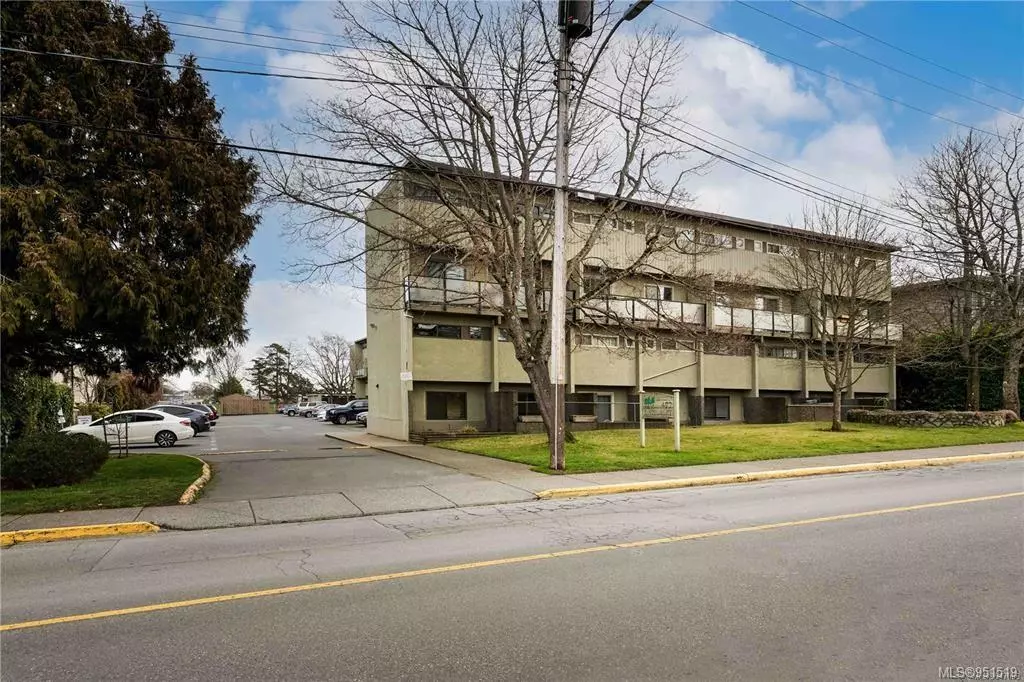 Esquimalt, BC V9A 5Z4,477 Lampson St #40