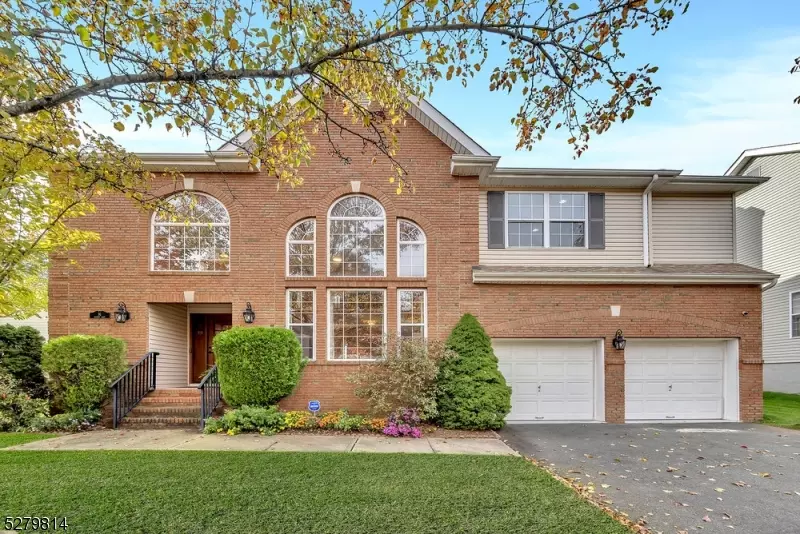 16 Waters Ln, Montgomery Twp., NJ 08502