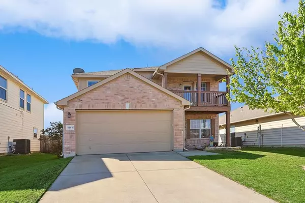 1061 Castle Top Drive, Fort Worth, TX 76052