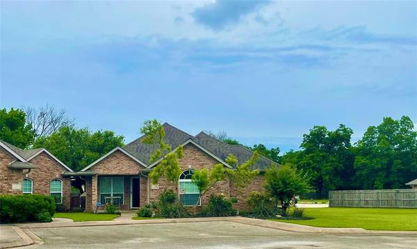 110 Friendswood Circle,  Fairfield,  TX 75840