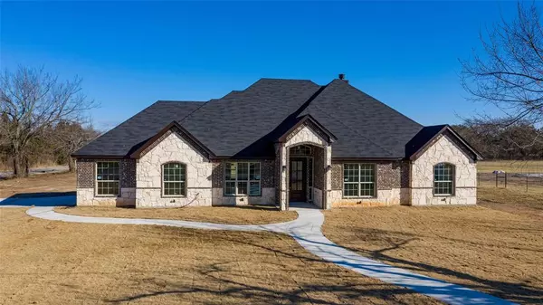 101 Marian Drive,  Weatherford,  TX 76085