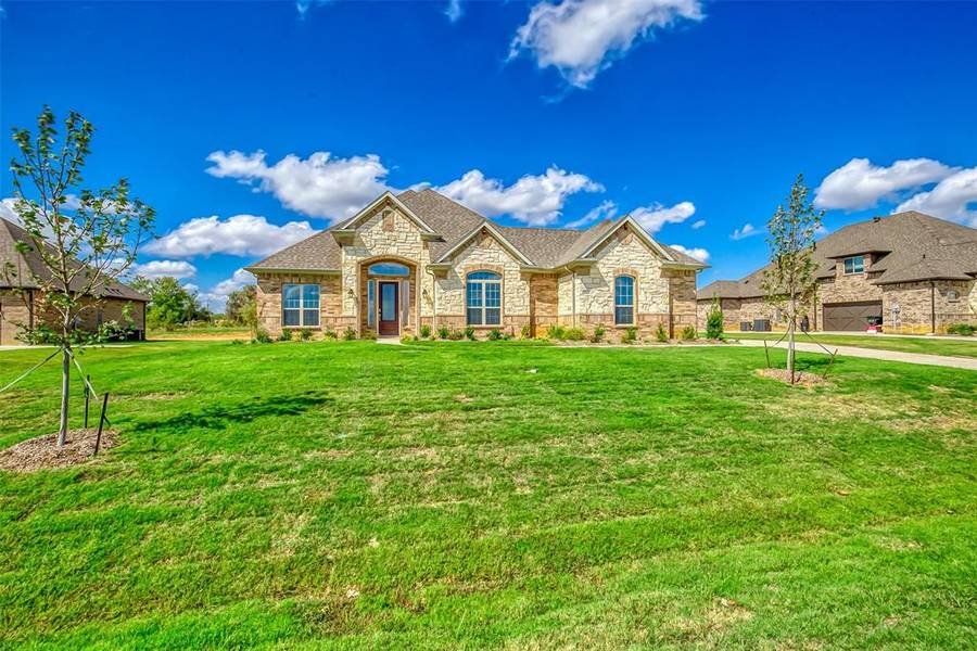 2024 Glen Hollow Court, Joshua, TX 76058