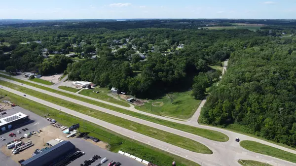 East Dubuque, IL 61025,19400 US Route 20 W