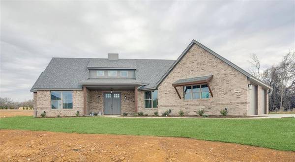 1001 Monaco Court, Springtown, TX 76082