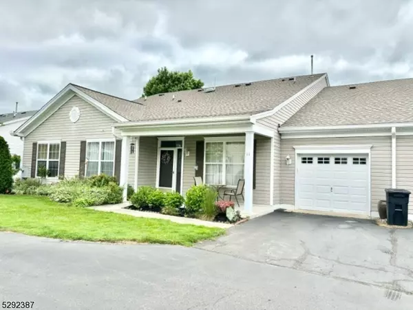 11 Sunnyfield Ln, Lakewood Twp., NJ 08701