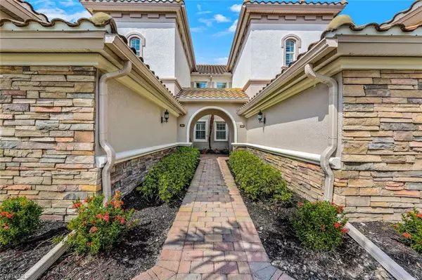 Naples, FL 34120,8839 Nautical Landing CIR 201