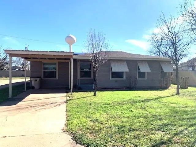 821 Avenue J, Anson, TX 79501