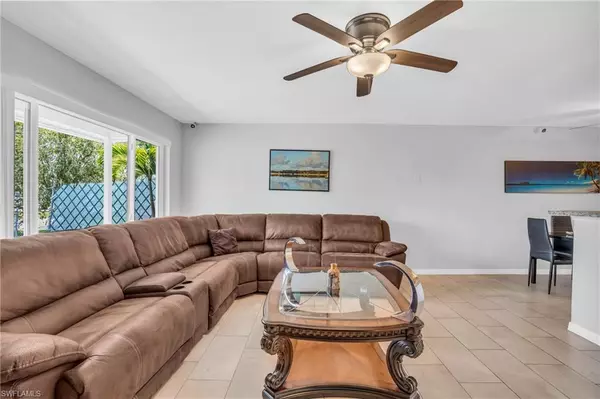 Naples, FL 34104,883 Coconut CIR E