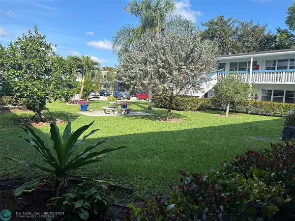 Deerfield Beach, FL 33442,283 Tilford  #1