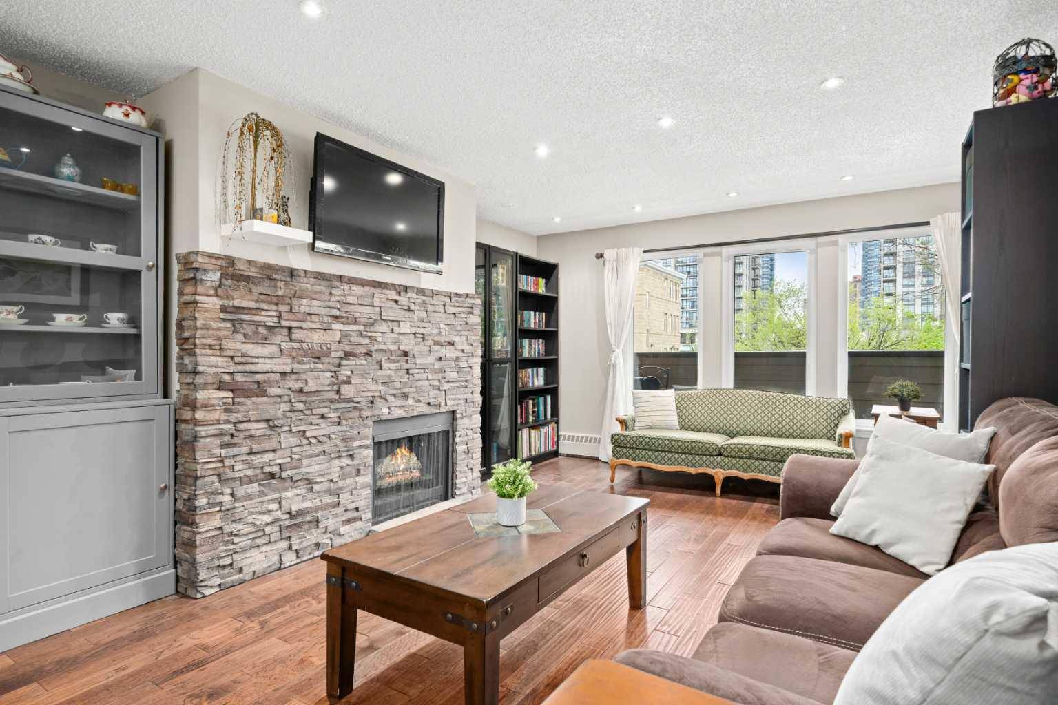 Calgary, AB T2R 0L7,1111 13 AVE SW #309