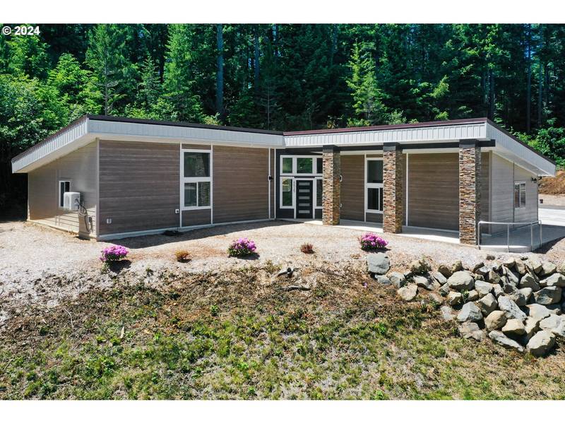 5525 CHITTUM LOOP, Florence, OR 97439