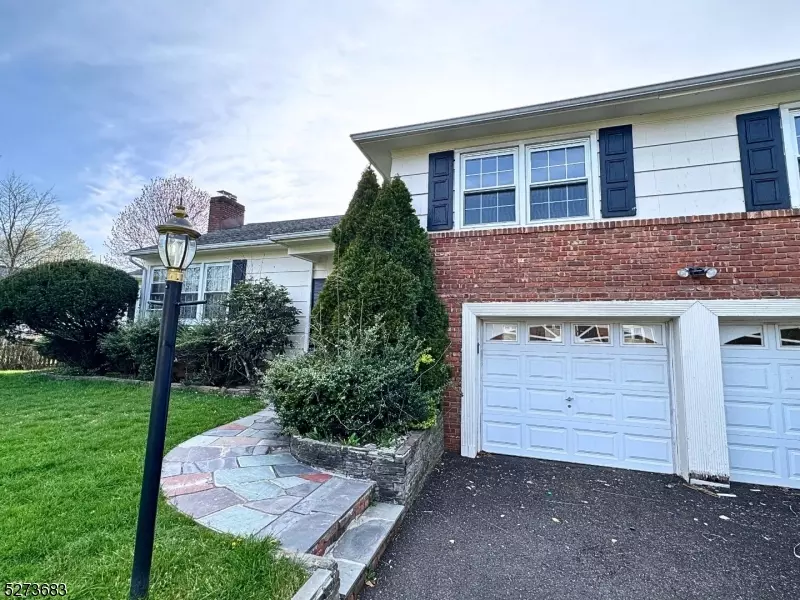 161 Mali Dr, North Plainfield Boro, NJ 07062