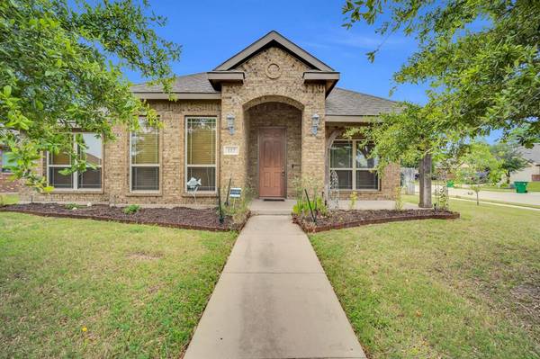 117 Buckingham Drive,  Waxahachie,  TX 75165