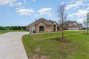 160 Crystal Lake Lane, Red Oak, TX 75154