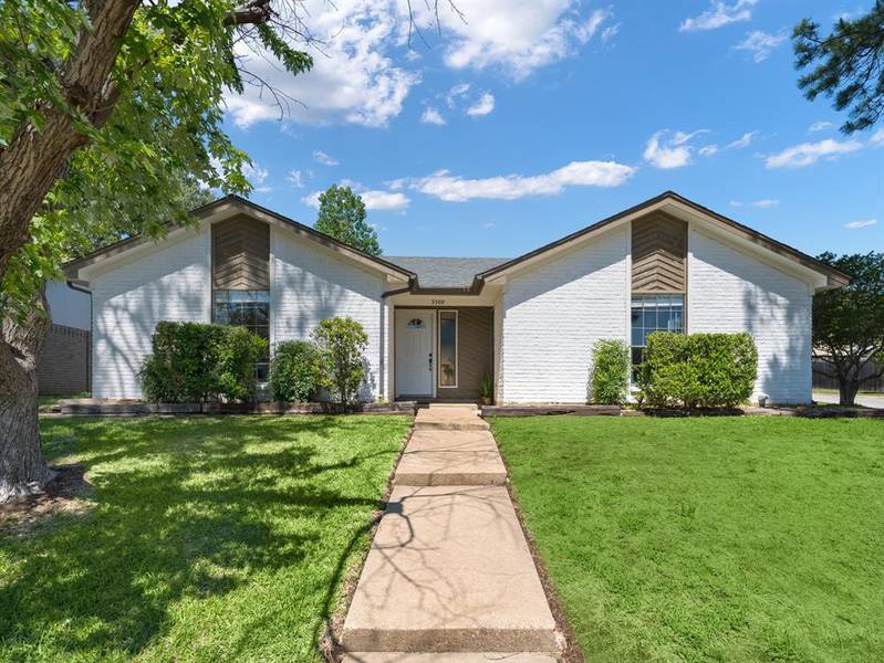 3500 Leighton Drive, Arlington, TX 76015