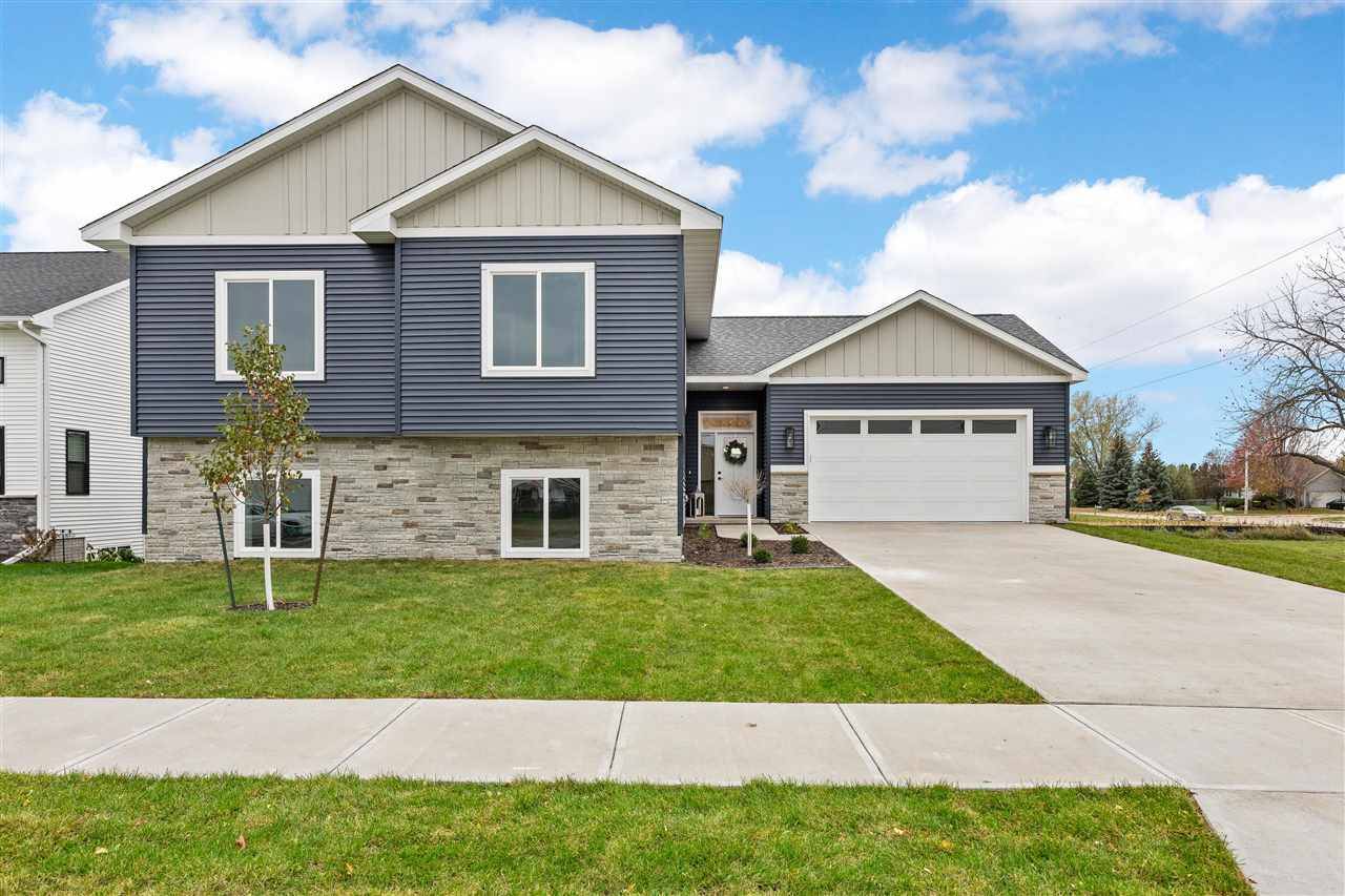 1713 Sherman Dr, Iowa City, IA 52240