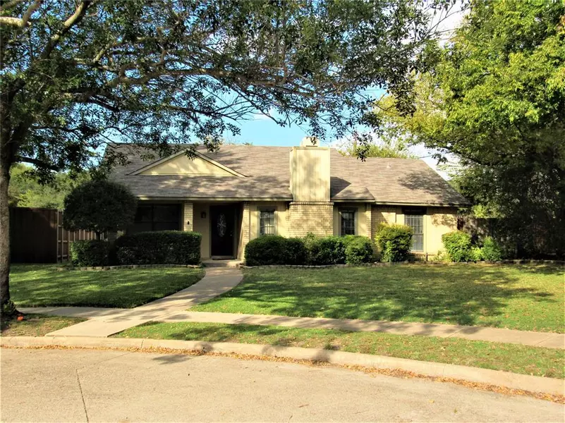 1319 Creekwood Court, Allen, TX 75002