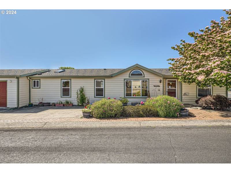 33780 SE Springlake DR #92, Scappoose, OR 97056