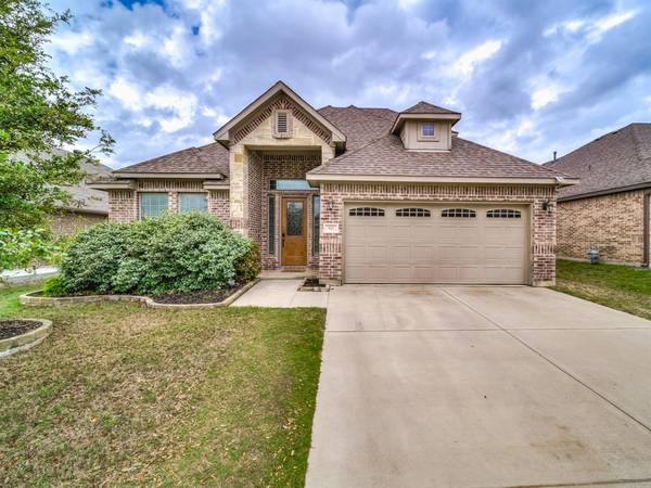 921 Cloudlock Drive,  Saginaw,  TX 76179