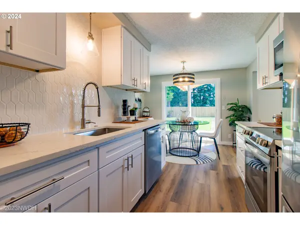 2269 E IRWIN WAY, Eugene, OR 97402