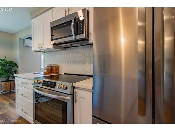 2269 E IRWIN WAY, Eugene, OR 97402