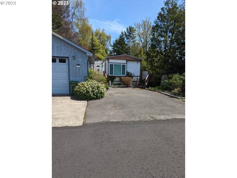 1600 RHODODENDRON DR #275, Florence, OR 97439