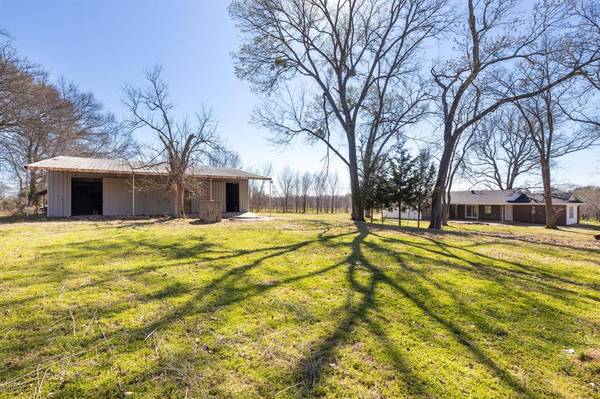 516 E Cook Street, Eustace, TX 75124