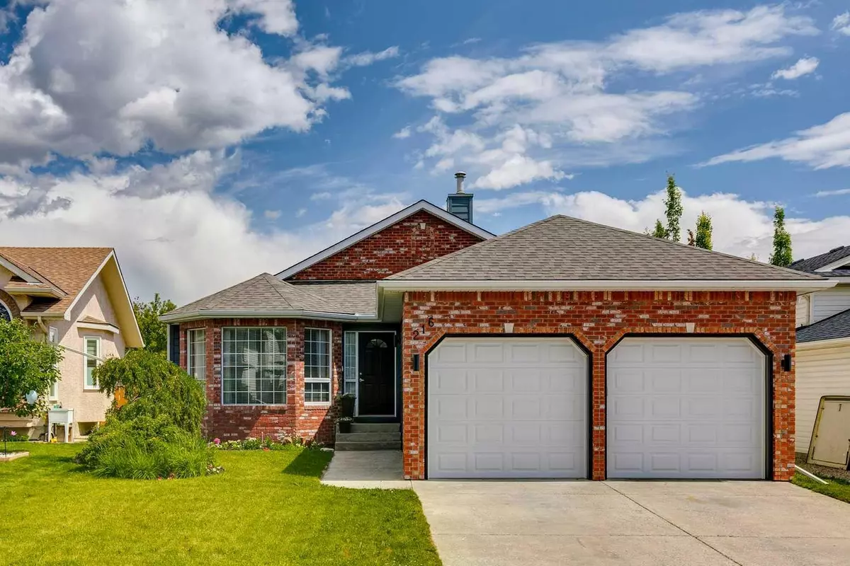 Calgary, AB T2X 3G9,216 Sunmeadows CRES SE