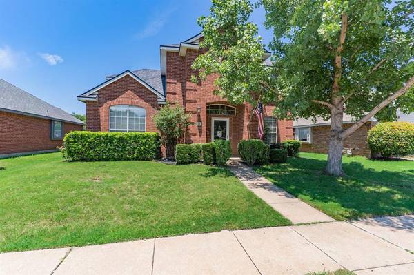 1229 Whitehorse Drive, Lewisville, TX 75077